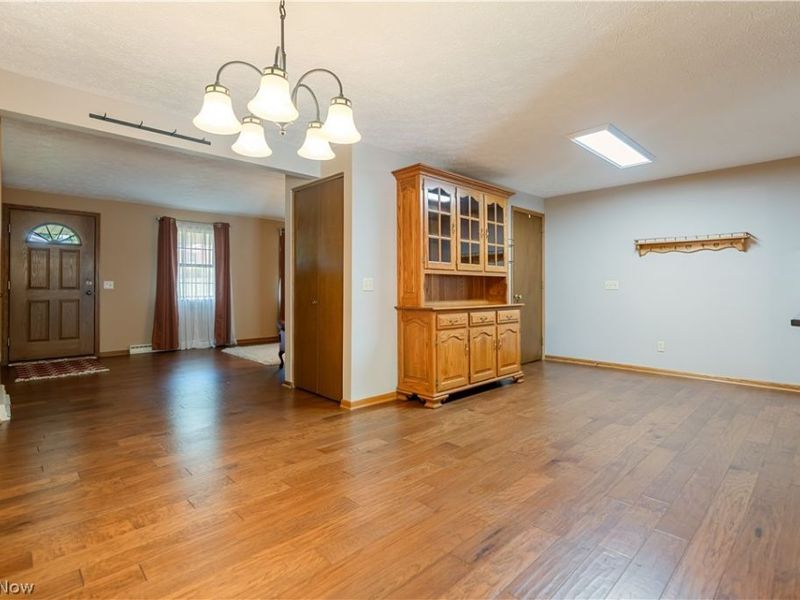 2032 Walsh Street, Louisville, OH 44641 Photo 3