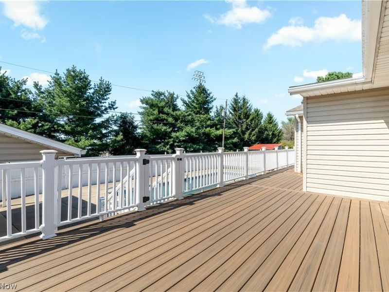 2032 Walsh Street, Louisville, OH 44641 Photo 33