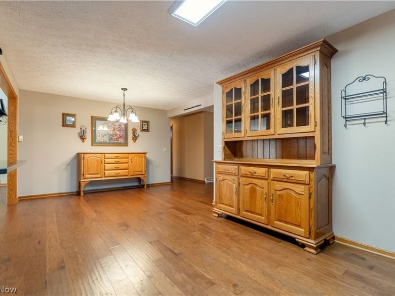 2032 Walsh Street, Louisville, OH 44641 Photo 5