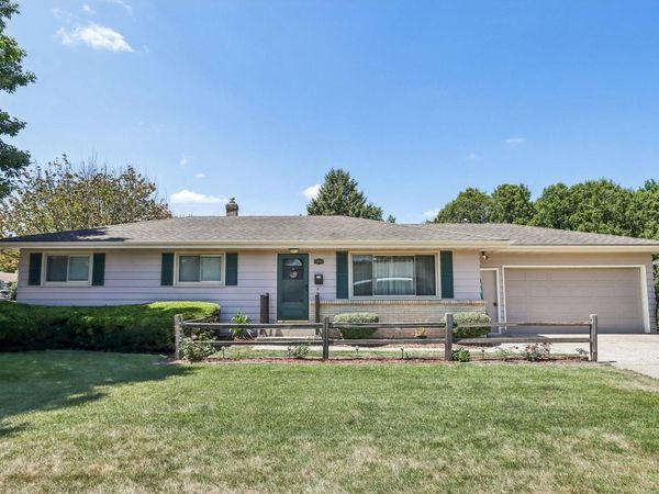 1005 Sumac DRIVE, Janesville, WI 53545