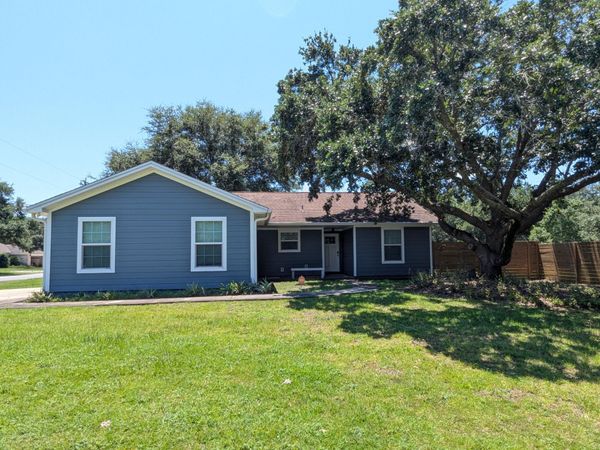 8325 Fortworth Street, Navarre, FL 32566