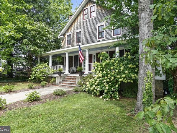 819 N CLEVELAND STREET, ARLINGTON, VA 22201