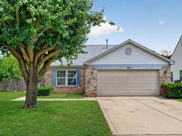 10960 Bellflower Court , Indianapolis, IN 46235