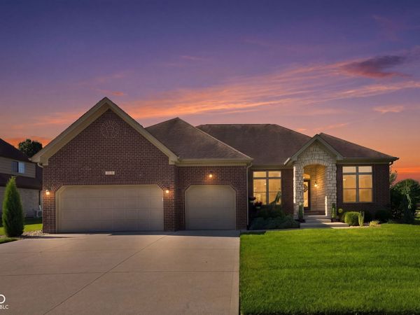 3831 Sycamore Bend , Columbus, IN 47203