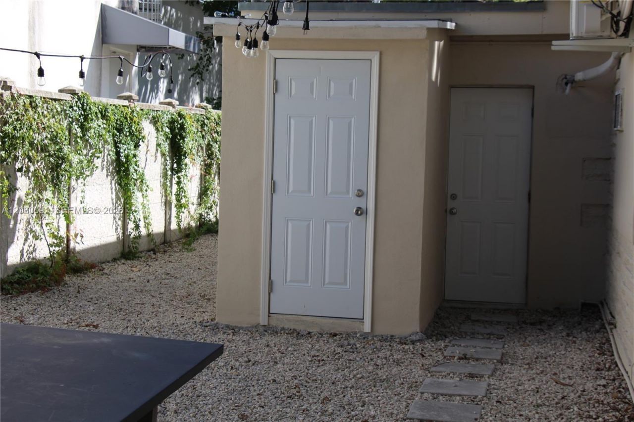 225 NW 59th St, Unit B, Miami, FL 33127 Photo
