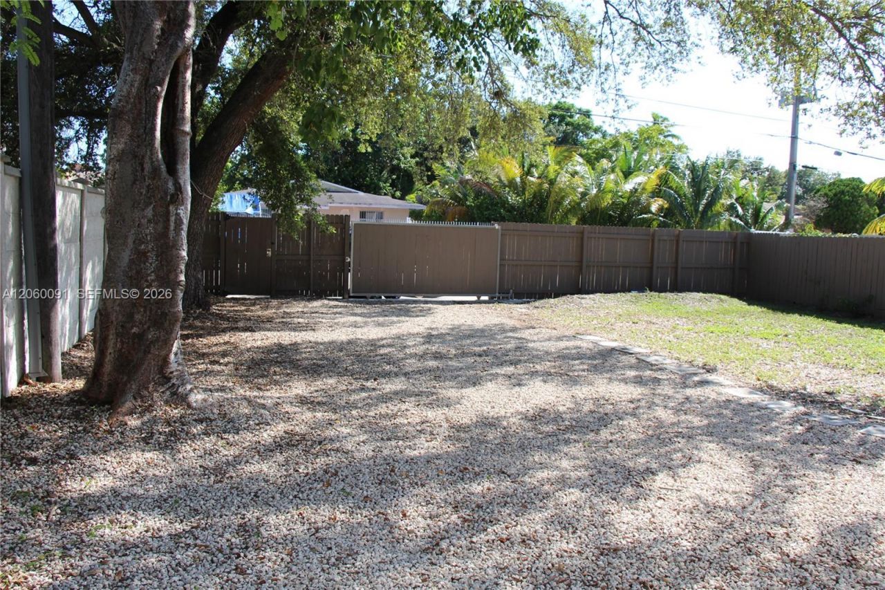 225 NW 59th St, Unit B, Miami, FL 33127 Photo