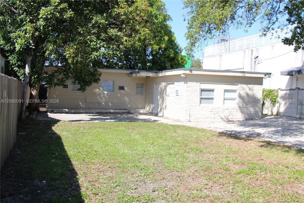 225 NW 59th St, Unit B, Miami, FL 33127 Photo