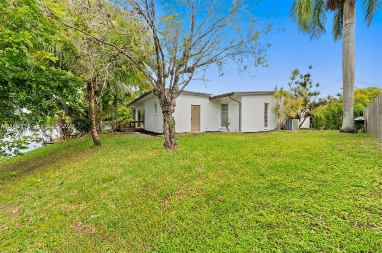1905 NW 62nd Ter, Margate, FL 33063 Photo