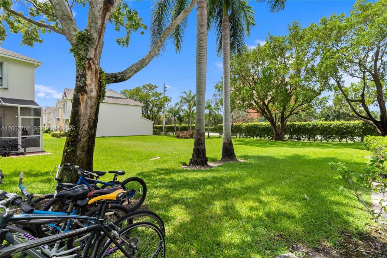 38 Truman Dr , Weston, FL 33326 Photo
