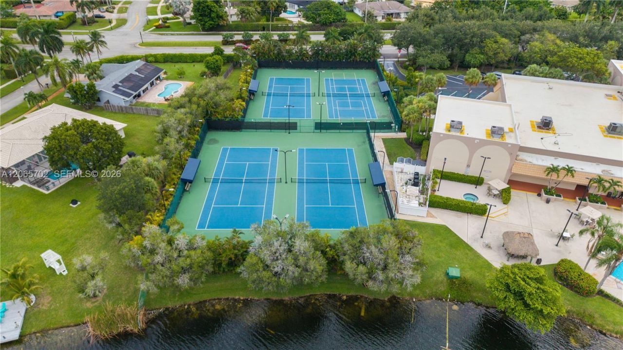 38 Truman Dr , Weston, FL 33326 Photo