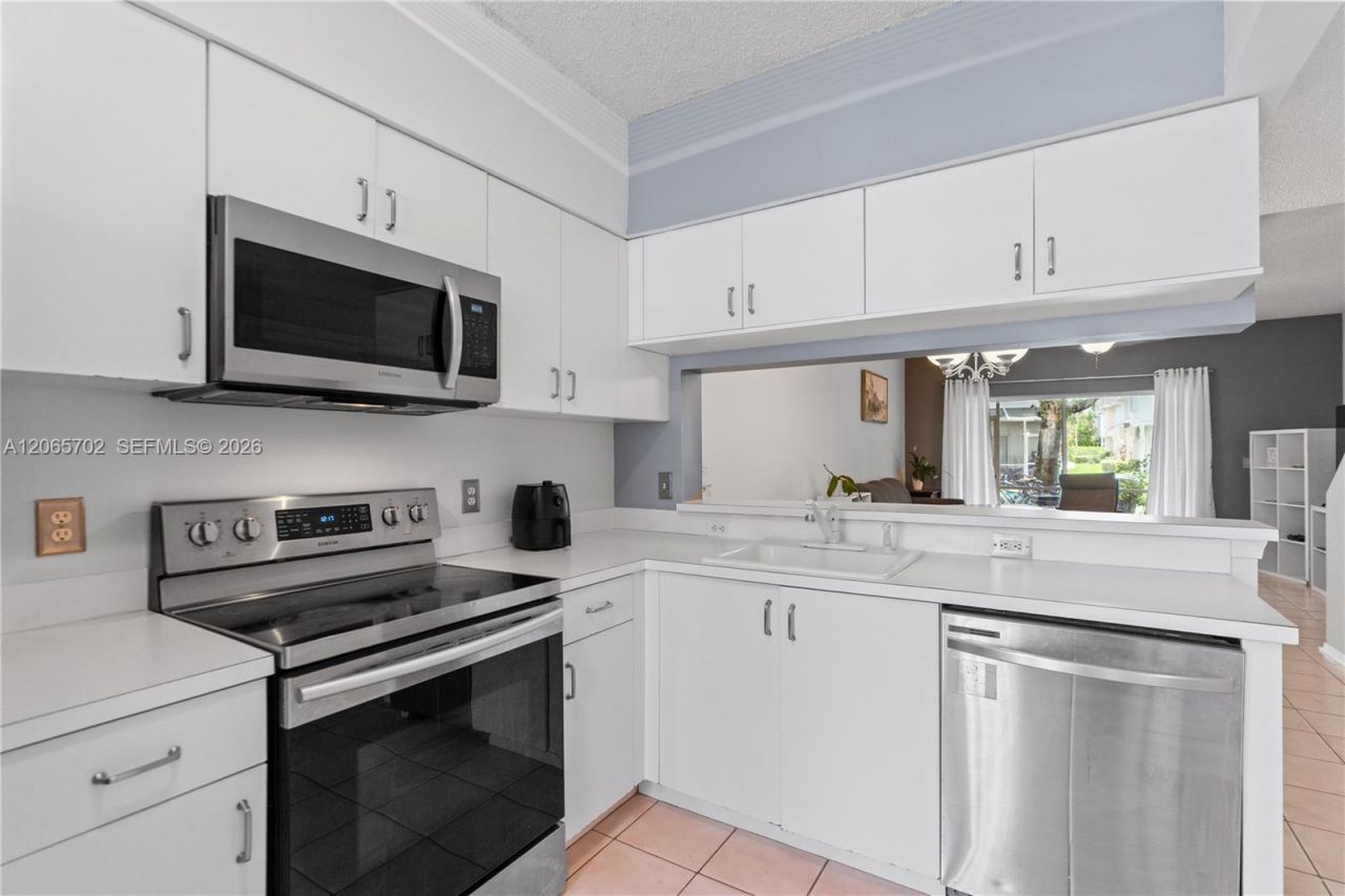 38 Truman Dr , Weston, FL 33326 Photo