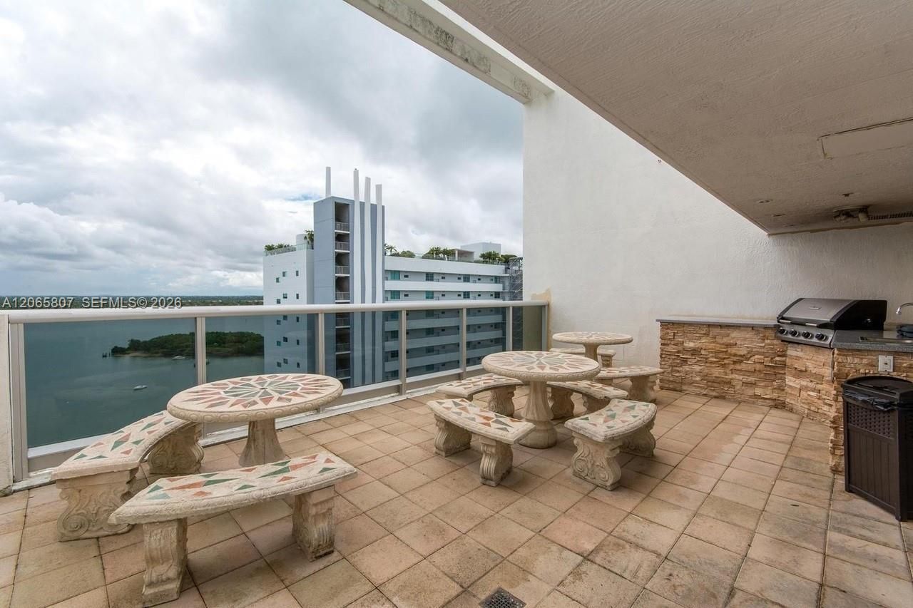 7929 West Dr, Unit 1001, North Bay Village, FL 33141 Photo