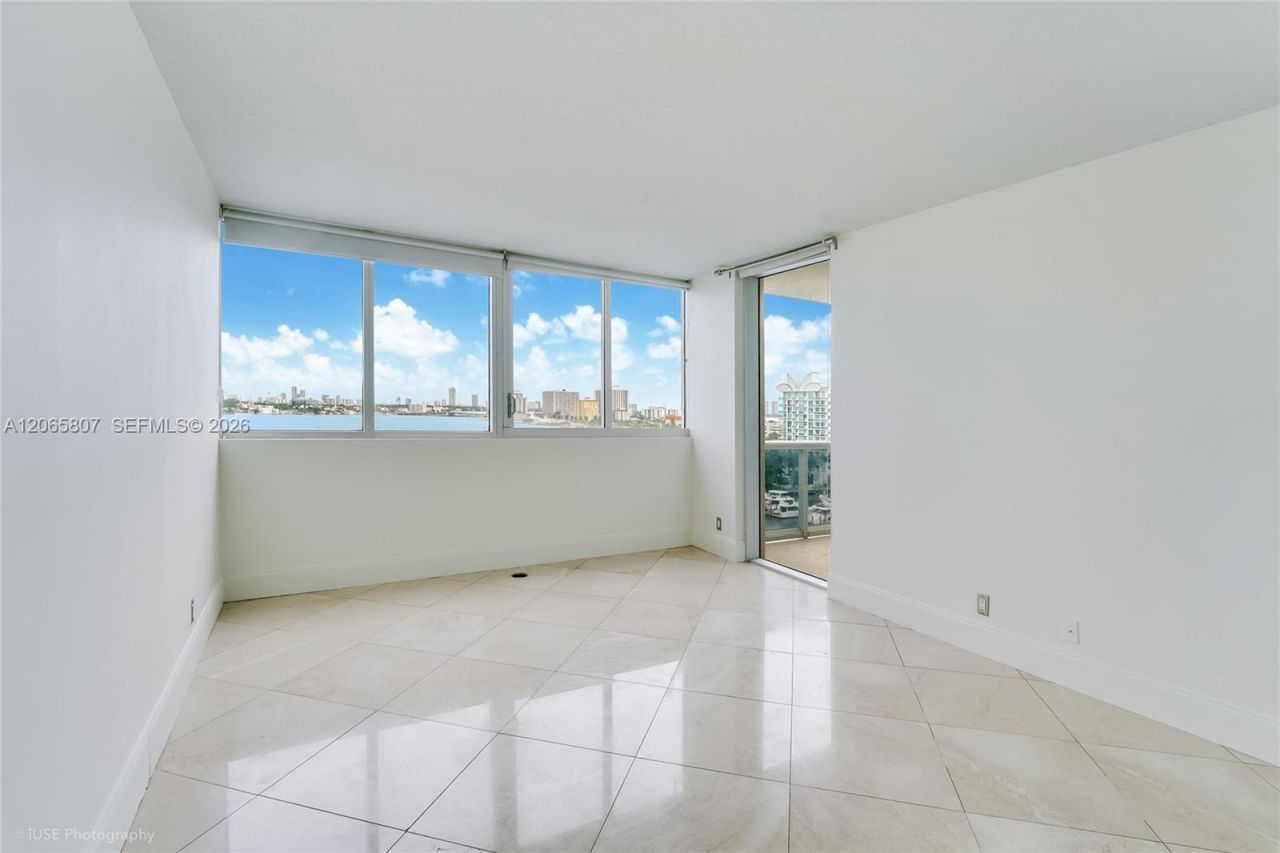 7929 West Dr, Unit 1001, North Bay Village, FL 33141 Photo