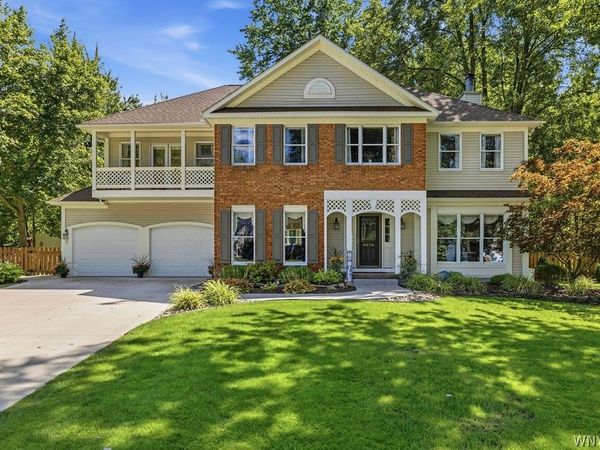 6938 Lockwood Lane E, Lockport, NY 14094