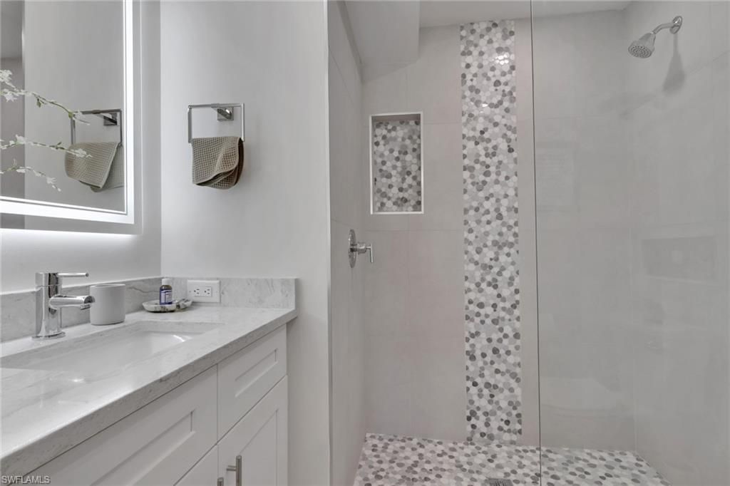 2500 Gulf Shore Blvd N, Unit S10, Naples, FL 34103 Photo