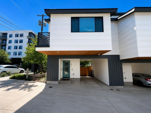 913 Duncan LN, Unit 201, Austin, TX 78705