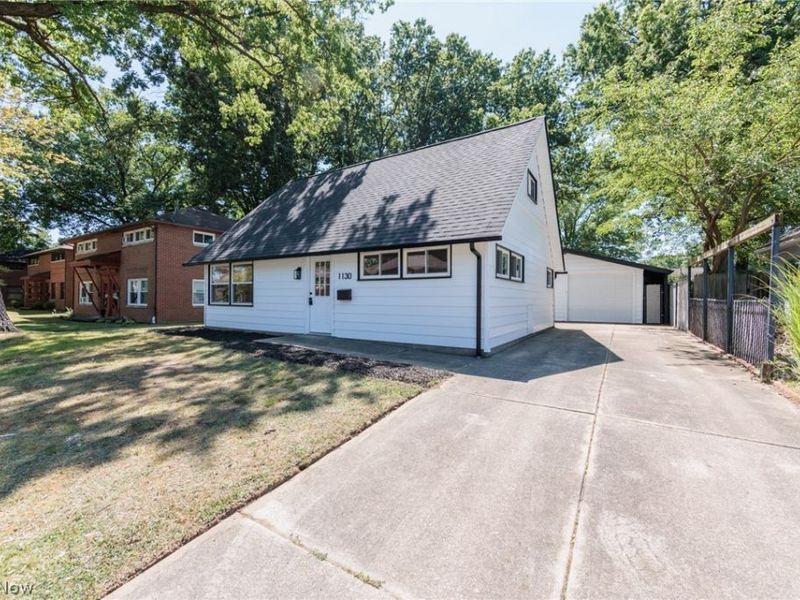 1130 Saxe Avenue, Cuyahoga Falls, OH 44221 Photo 2
