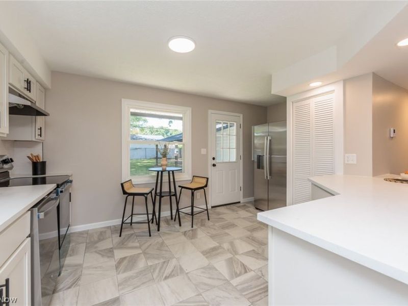 1130 Saxe Avenue, Cuyahoga Falls, OH 44221 Photo 9