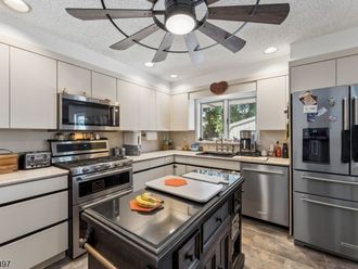 116 Pasadena Ave Hasbrouck Heights, NJ 07604