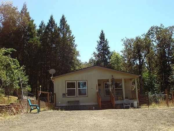 691 GRANDVIEW ST, Glide, OR 97443