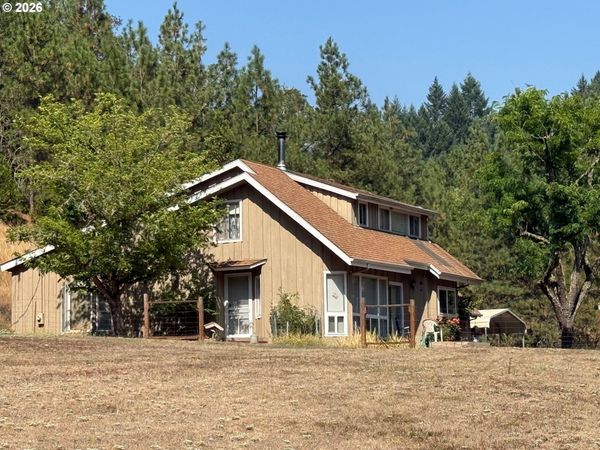 1090 E WILLIS CREEK RD, Winston, OR 97496