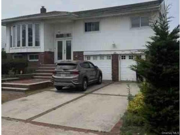 3368 Bertha Drive , Baldwin, NY 11510