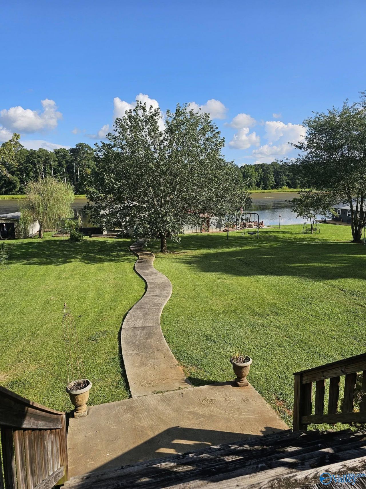 1465 Point Of Pines, Guntersville, AL 35976 Main Photo