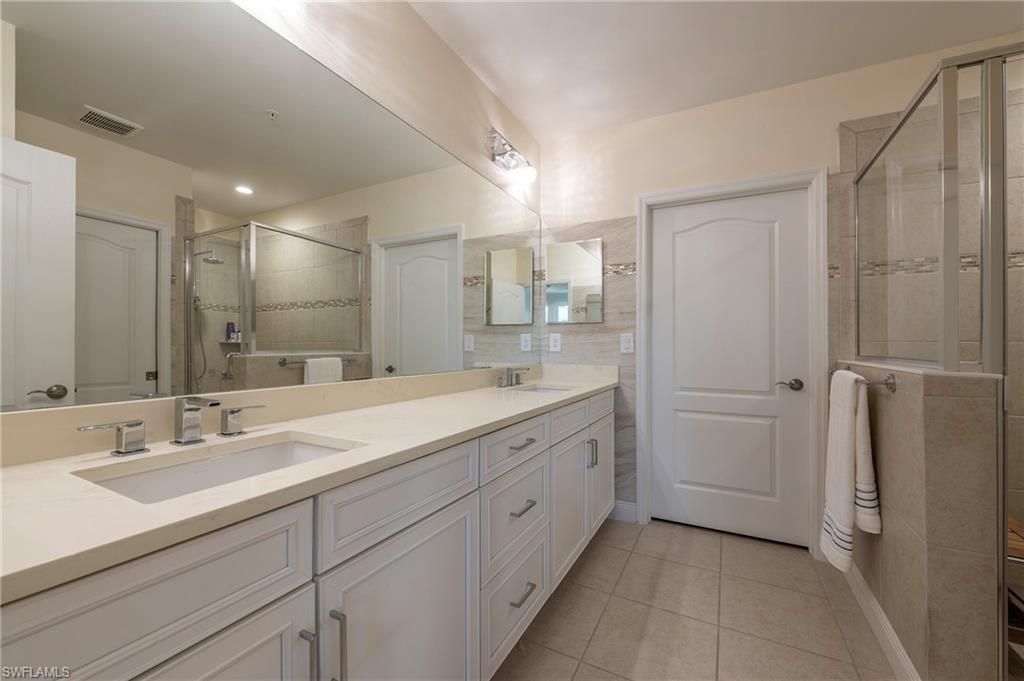 6954 Avalon Cir , Unit 702, Naples, FL 34112 Photo