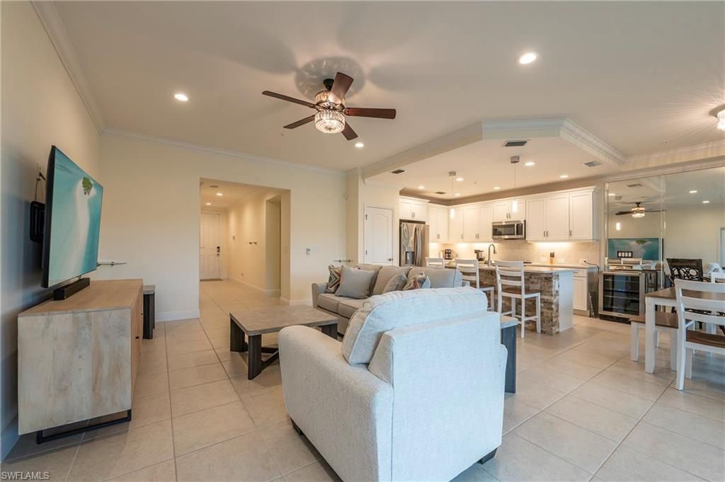 6954 Avalon Cir , Unit 702, Naples, FL 34112 Photo