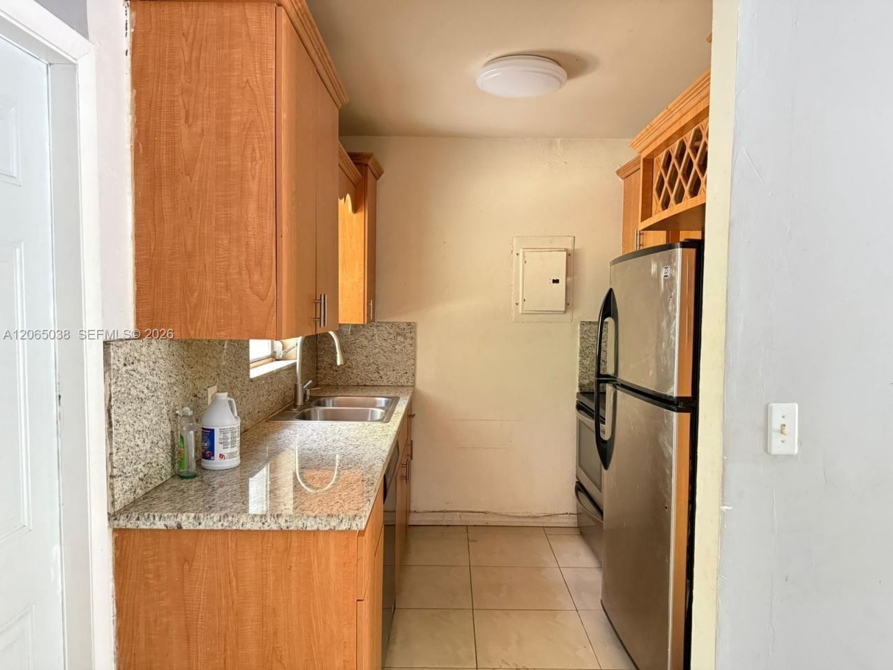951 NE 157th Ter, North Miami Beach, FL 33162 Photo