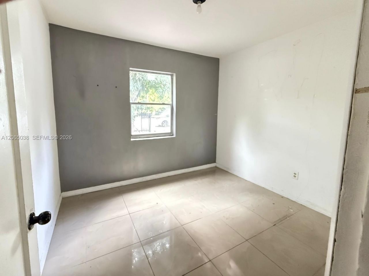 951 NE 157th Ter, North Miami Beach, FL 33162 Photo