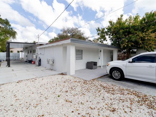 5803 Buchanan St, Hollywood, FL 33021