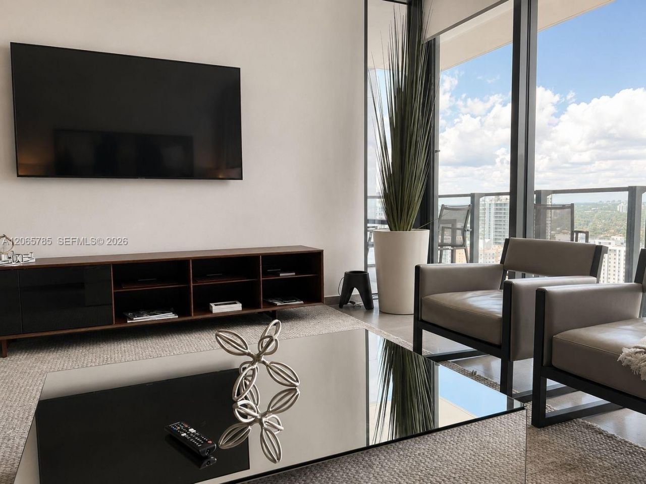 88 SW 7th St , Unit 1908, Miami, FL 33130 Photo