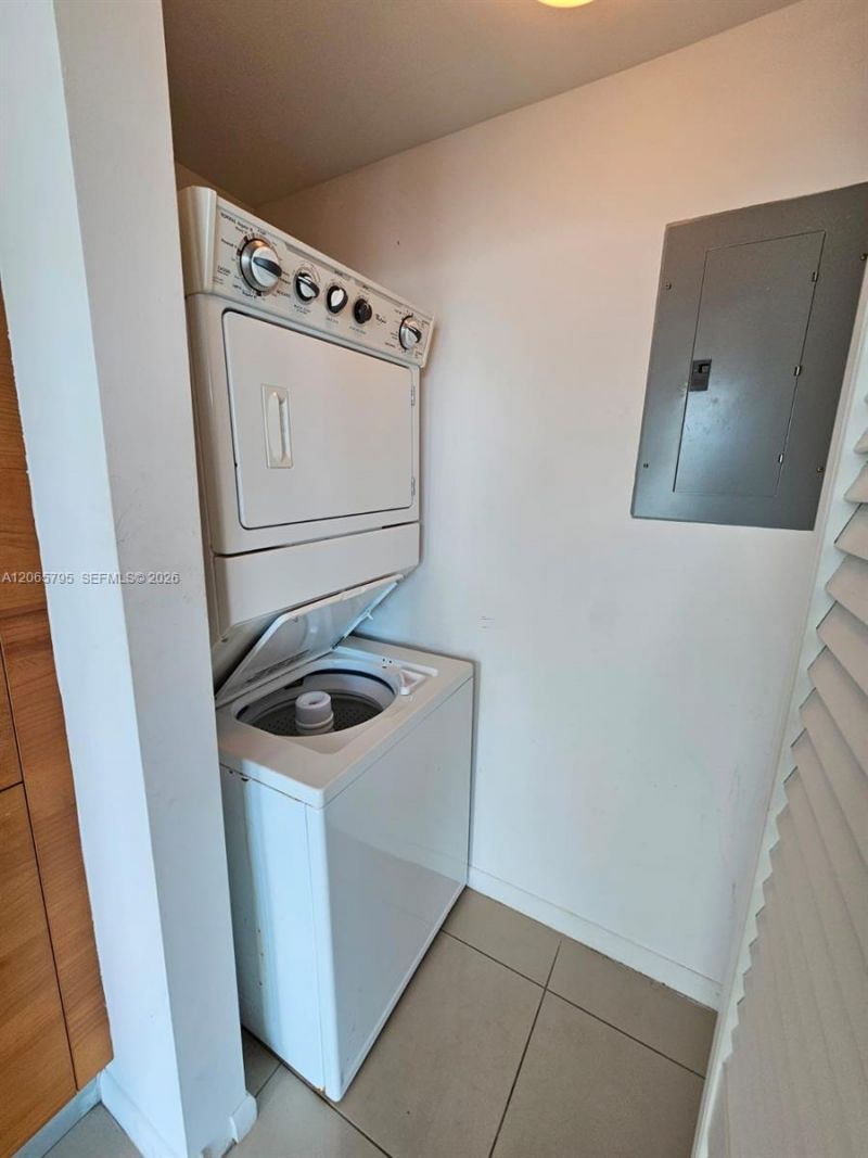 244 Biscayne Blvd , Unit 3707, Miami, FL 33132 Photo