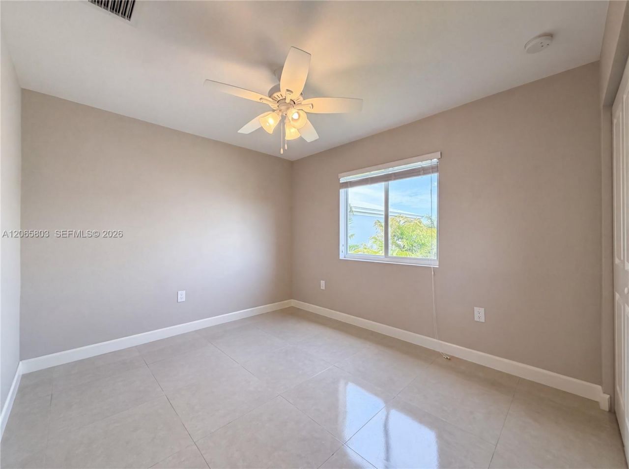 17 Lakeview Dr , Key Largo, FL 33037 Photo