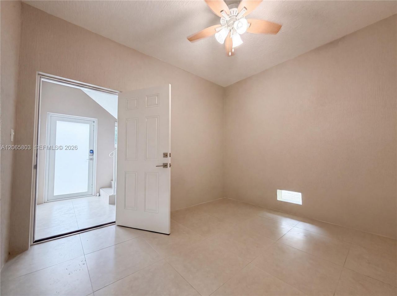 17 Lakeview Dr , Key Largo, FL 33037 Photo