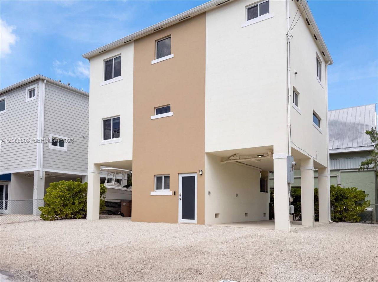 17 Lakeview Dr , Key Largo, FL 33037 Photo