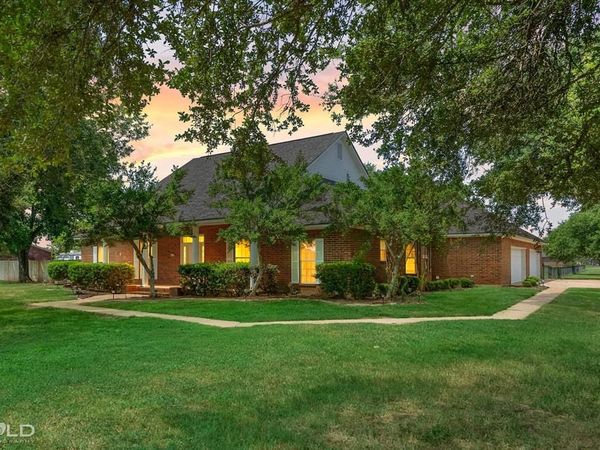 101 Dana Lane , Bossier City, LA 71111