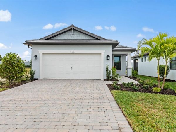 4695 BLUE STAR COURT , NORTH PORT, FL 34289