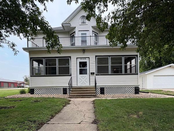 339 3rd Street, Ashton, IA 51232