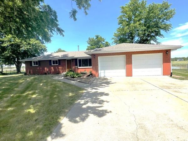 136 N St. Louis Street , Elwood, IL 60421