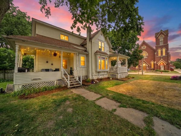 300 N 4TH Street, OREGON, IL 61061