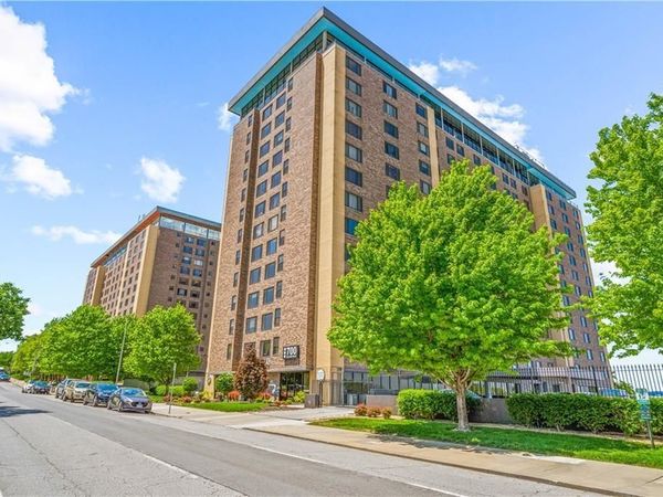 700 E 8th #400 & #500 Street, Kansas City, MO 64106