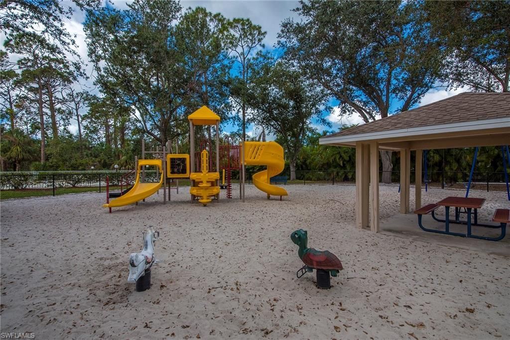 1032 Tivoli Ln, Naples, FL 34104 Photo