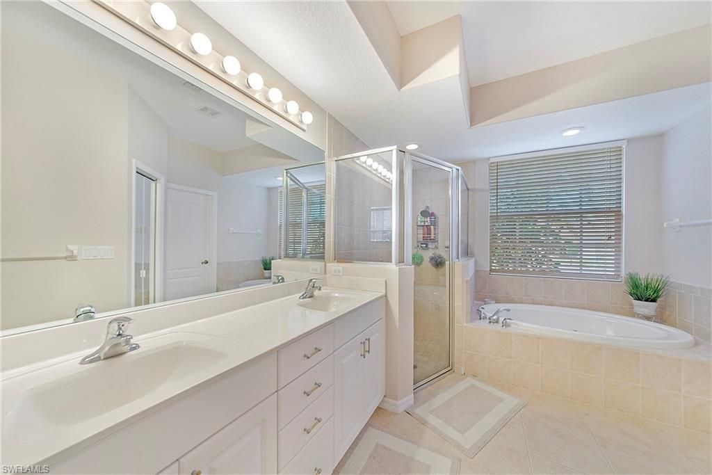 1032 Tivoli Ln, Naples, FL 34104 Photo
