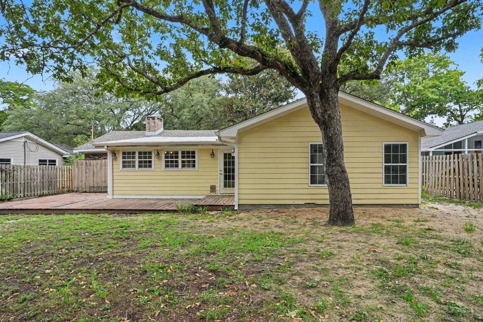 6303 Porcher Dr. Photo 32