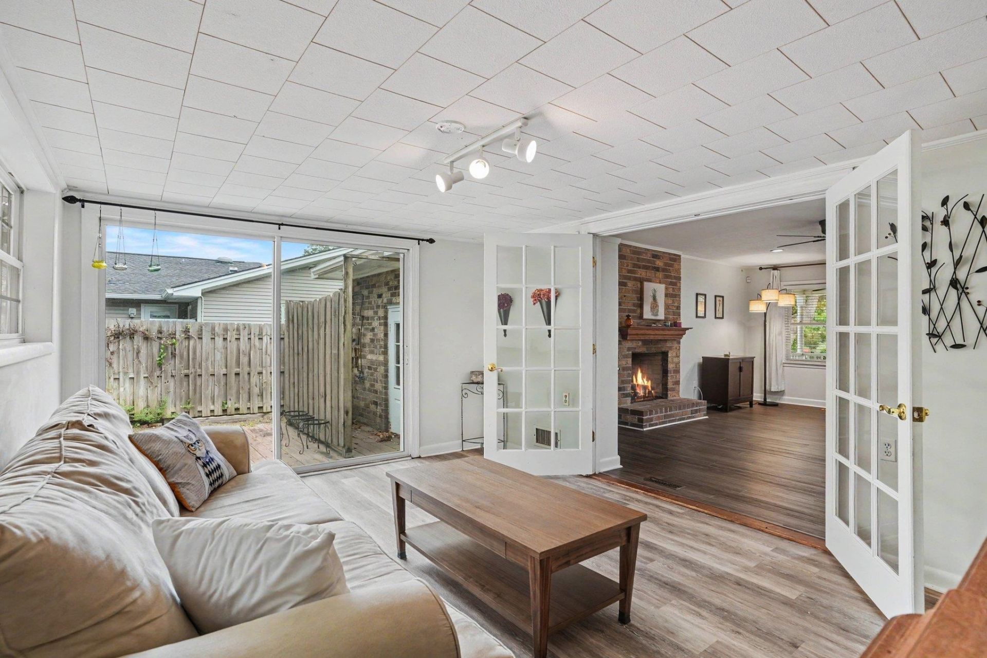 6303 Porcher Dr. Photo 8