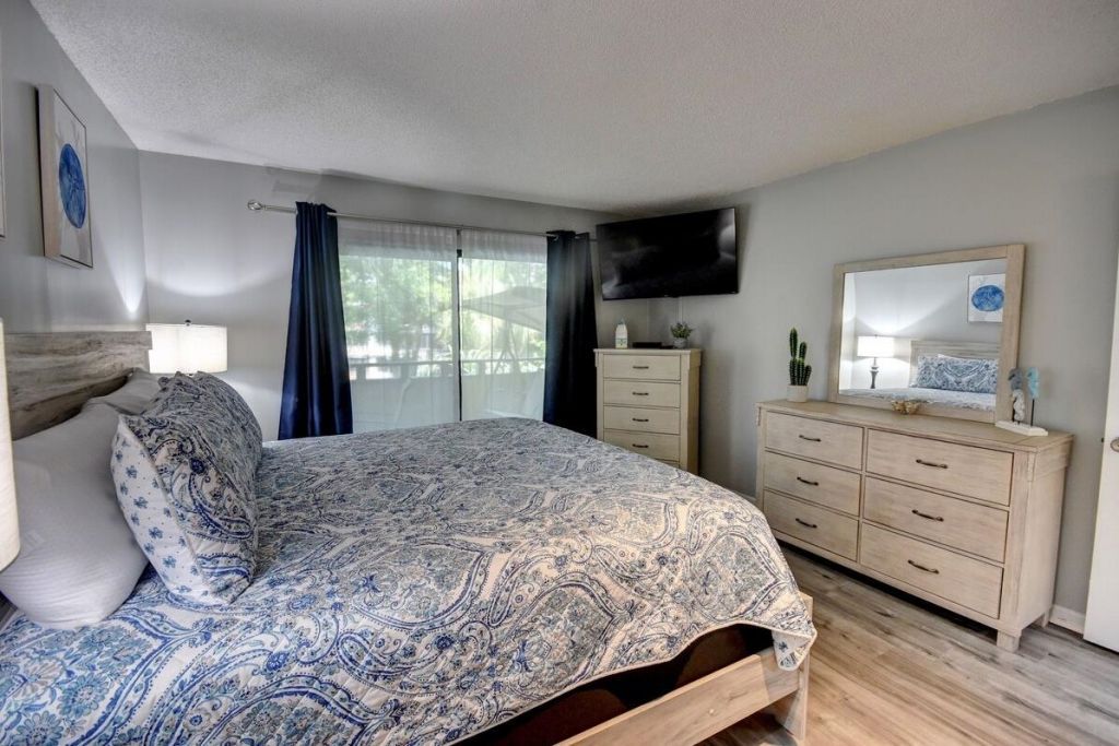 250 Maison Dr. Photo 14