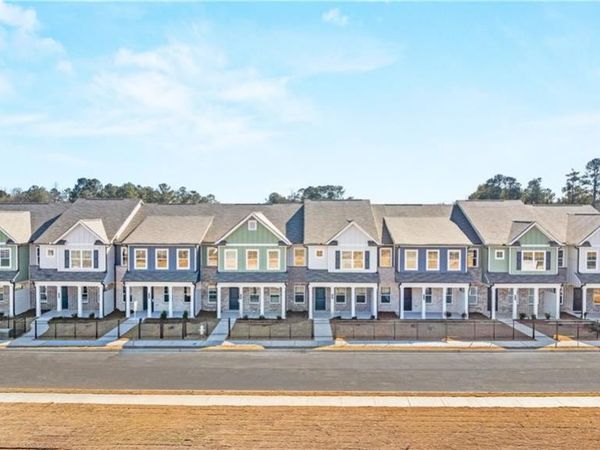 3285 Lake Carlton Road , Loganville, GA 30052