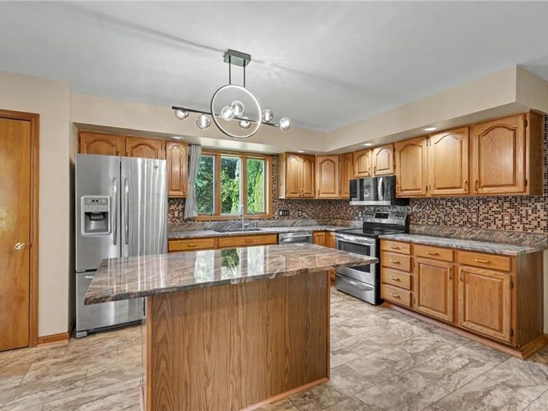 35 Sycamore Creek Drive, Springboro, OH 45066 Photo 4